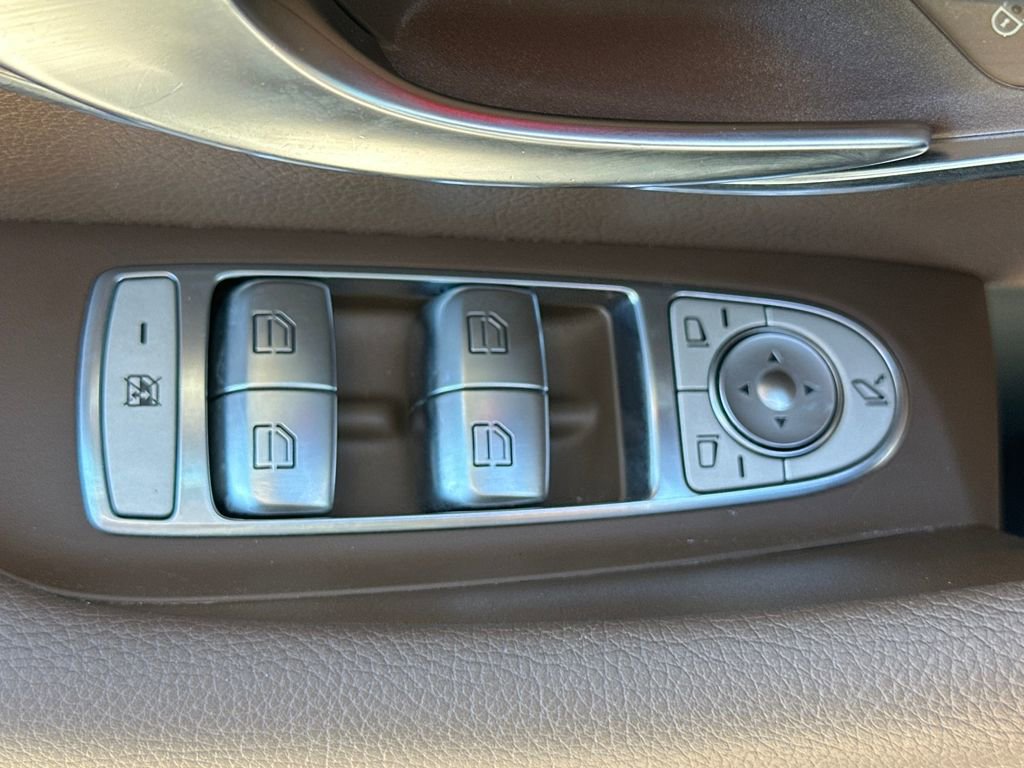 Used 2018 Mercedes-Benz E 400 E 400 image 28