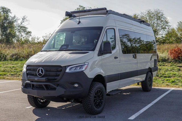 Used 2025 Mercedes-Benz Sprinter 2500 image 14