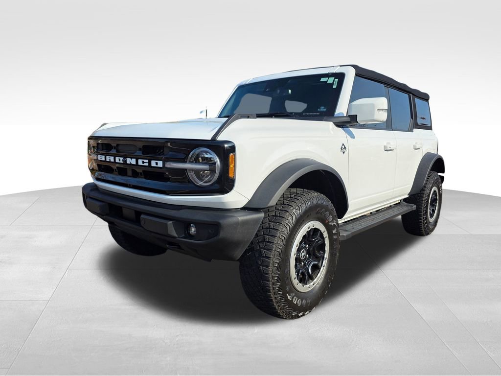 Used 2023 Ford Bronco Outer Banks w/ Sasquatch Package image 36