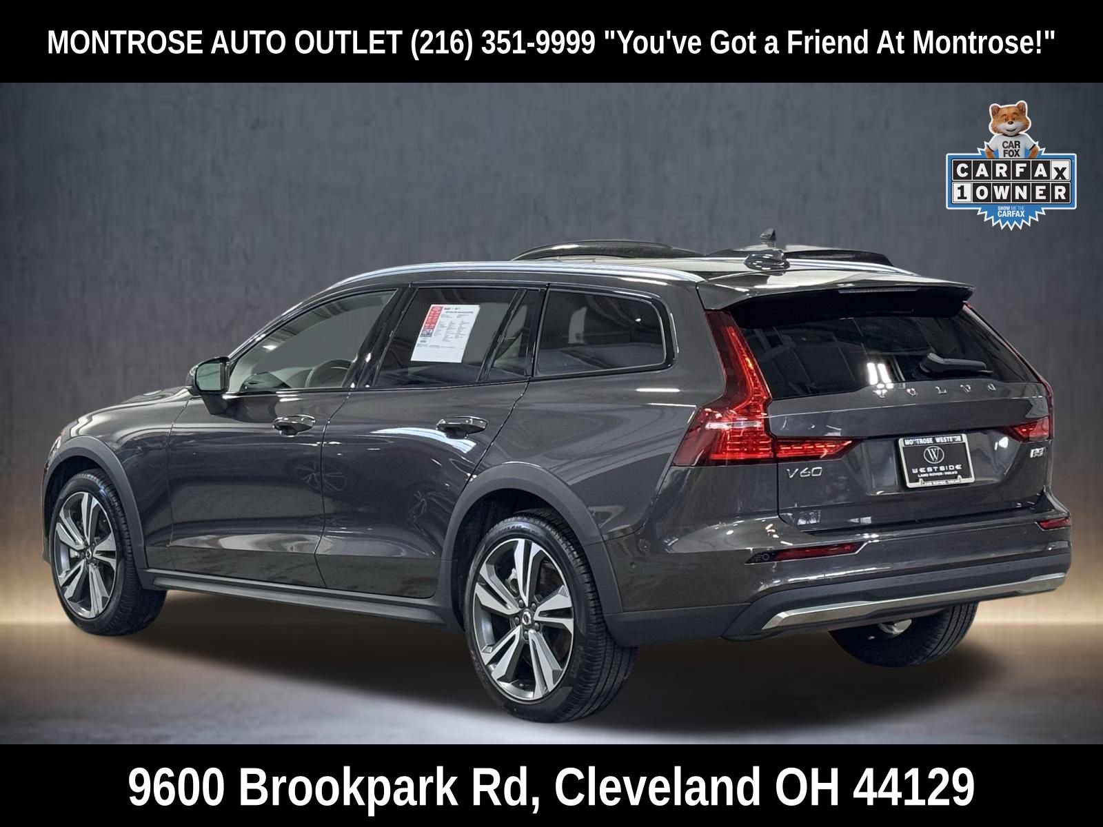 Used 2025 Volvo V60 B5 Cross Country Plus image 6