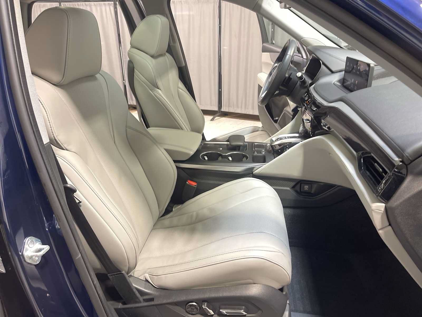 Certified 2024 Acura MDX w/ Technology Package AWD/4WD image 14