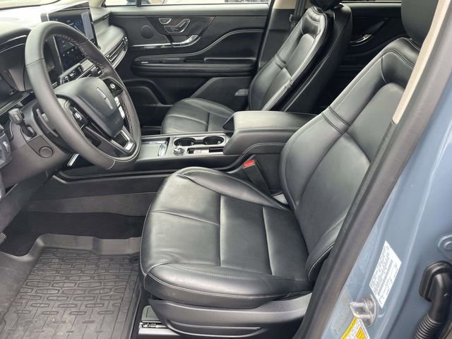 Used 2025 Lincoln Corsair AWD w/ Equipment Group 101A image 12