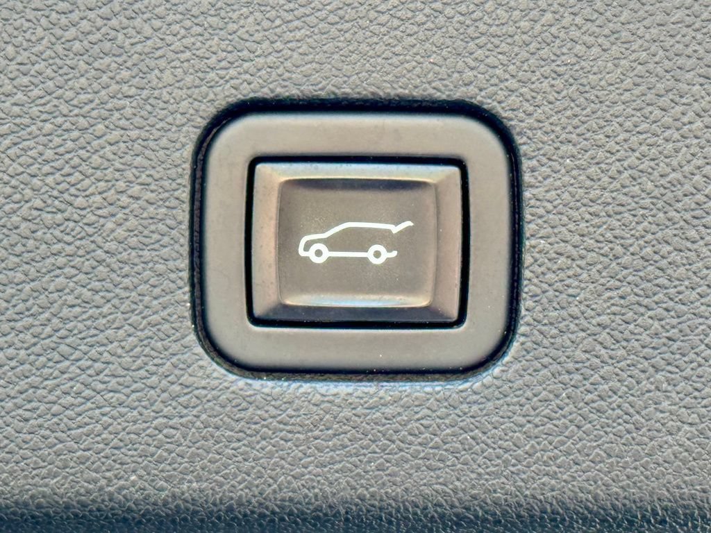 Used 2021 Cadillac XT6 Sport AWD/4WD image 40