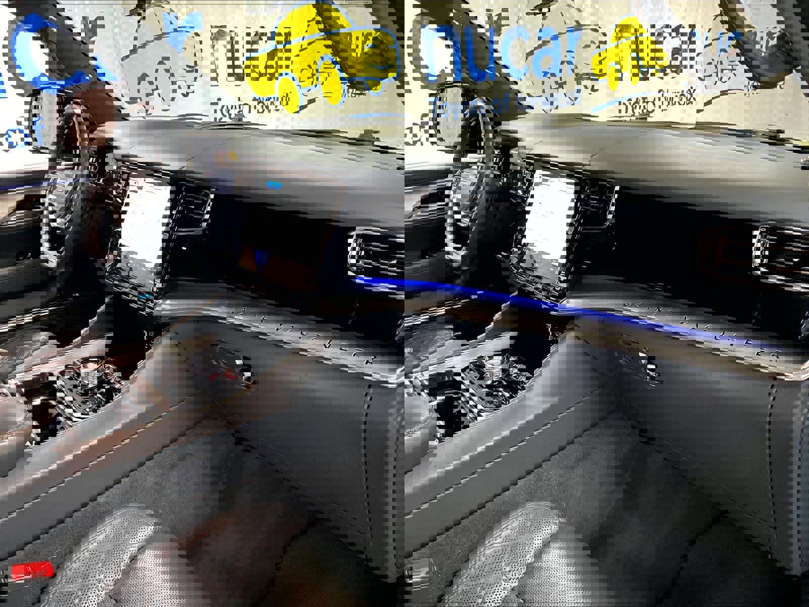 Used 2023 Jeep Grand Wagoneer L Series III w/ Rear Seat Video Group 1 image 14