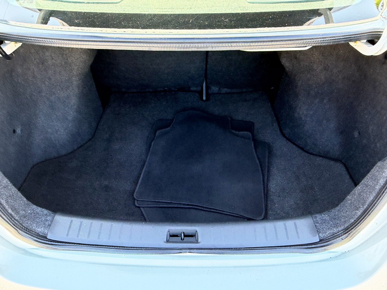 Used 2014 Nissan Sentra SR w/ SR Driver Package FWD image 14