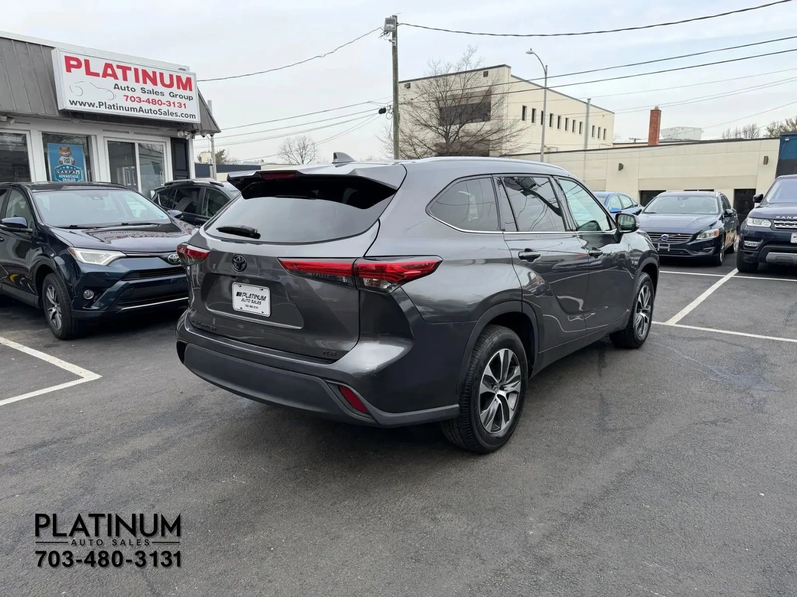 Used 2022 Toyota Highlander XLE image 5