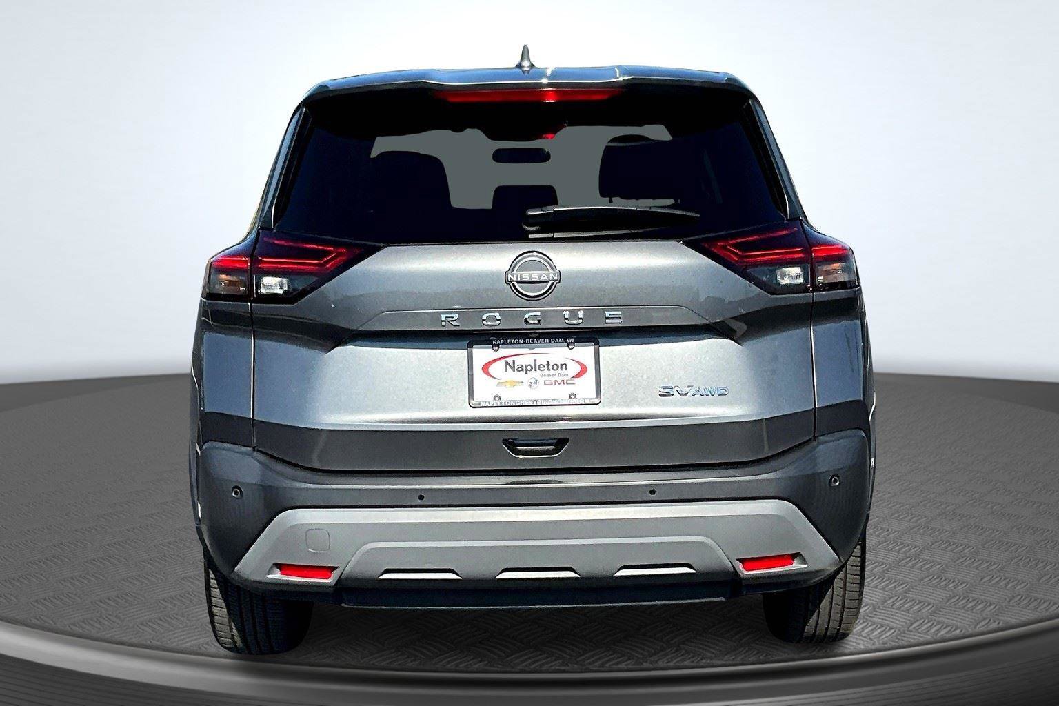 Used 2022 Nissan Rogue SV image 4