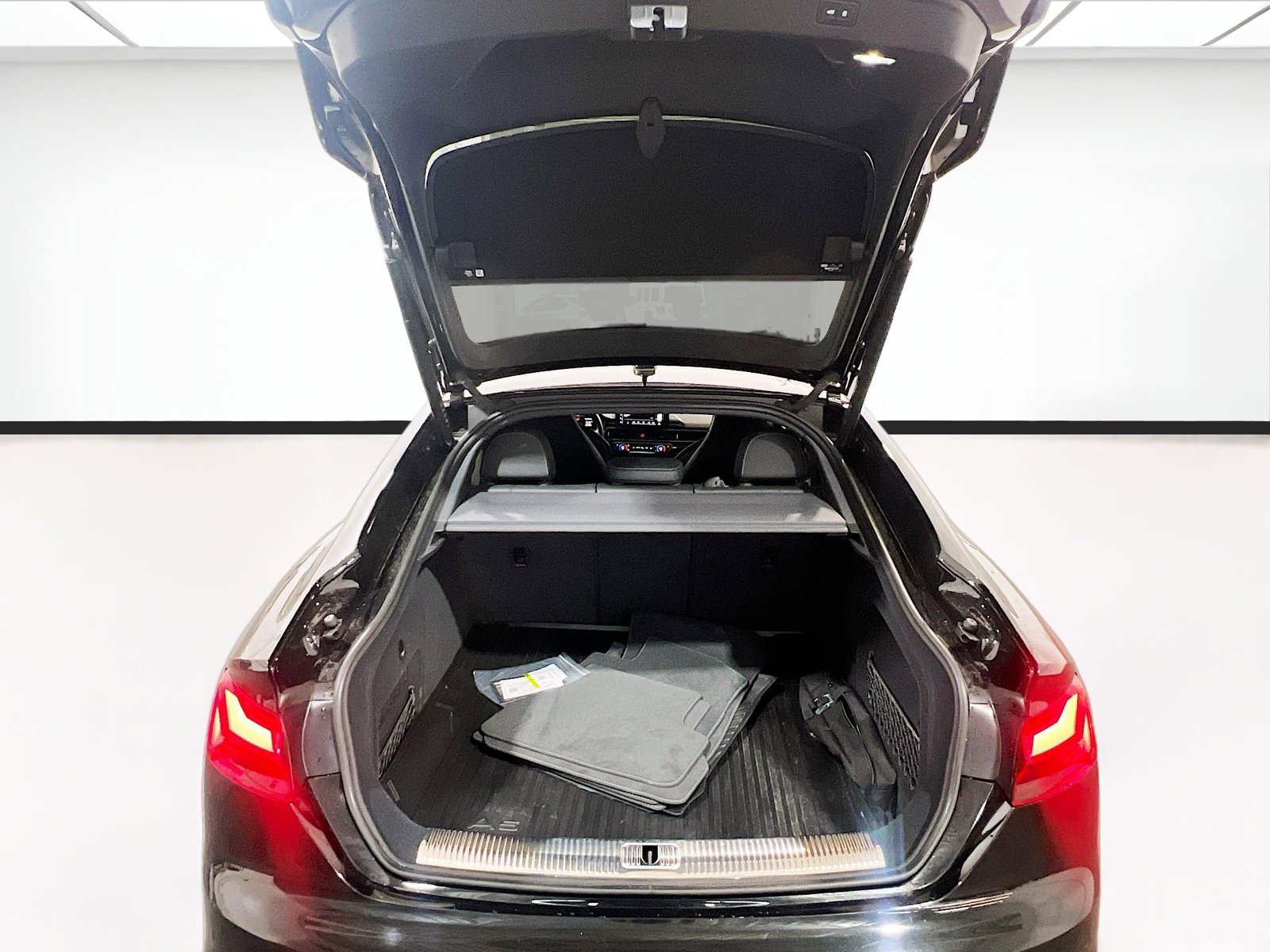 Used 2023 Audi S5 Premium Plus image 19