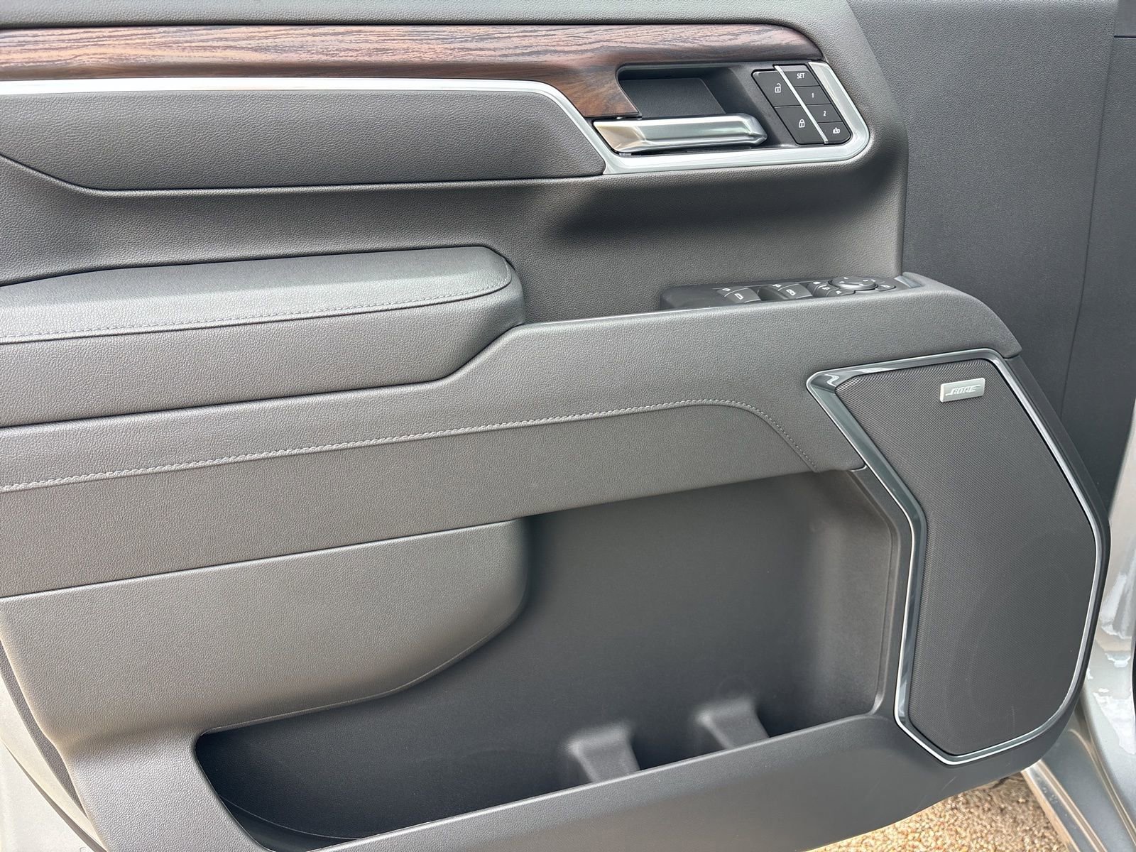 New 2026 GMC Sierra 2500 SLT w/ SLT Premium Package AWD/4WD image 10