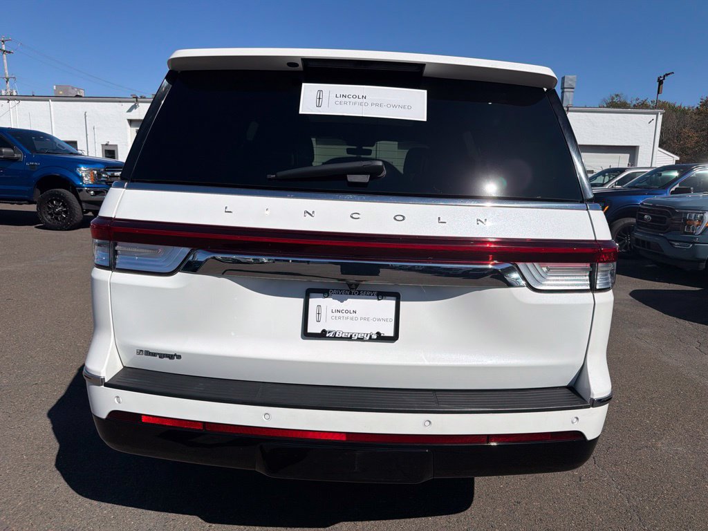 Certified 2023 Lincoln Navigator Reserve AWD/4WD image 5