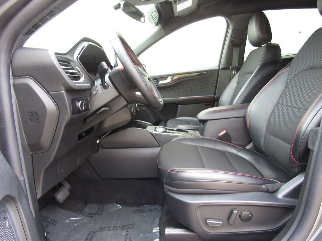 Used 2025 Ford Escape ST-Line AWD/4WD image 11