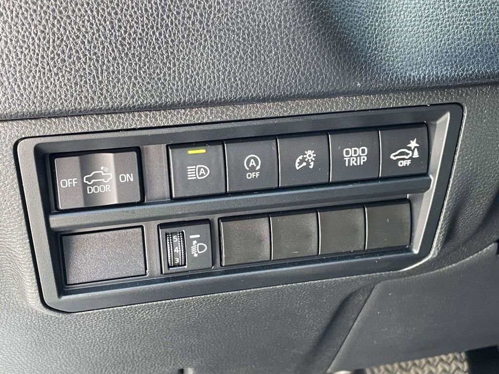 Used 2022 Toyota Tundra SR5 w/ SR5 Convenience Package image 13