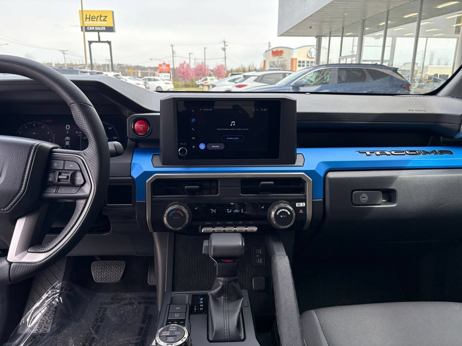 Used 2025 Toyota Tacoma TRD Off-Road AWD/4WD image 17