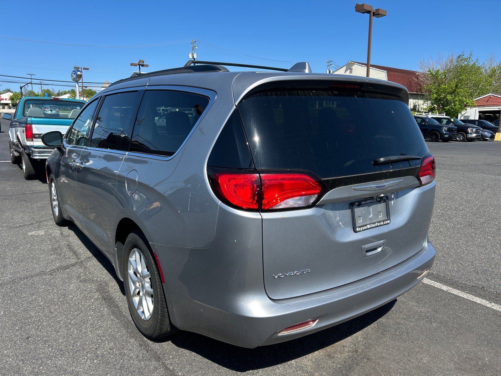 Used 2020 Chrysler Voyager Lxi FWD image 7