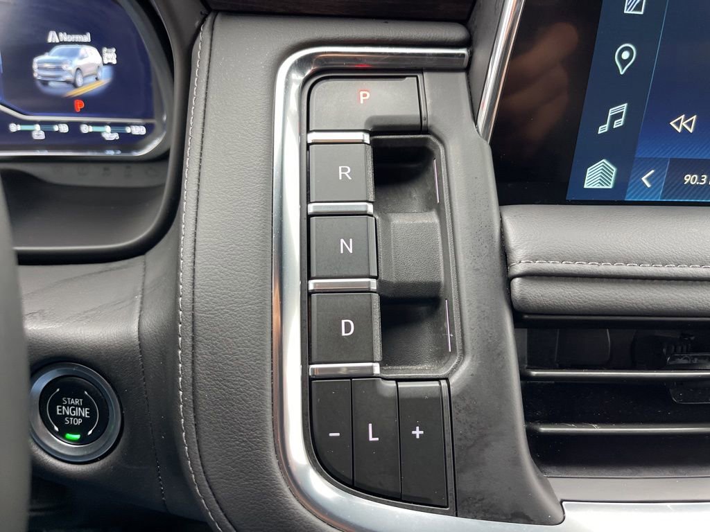 Used 2024 Chevrolet Suburban LT image 14