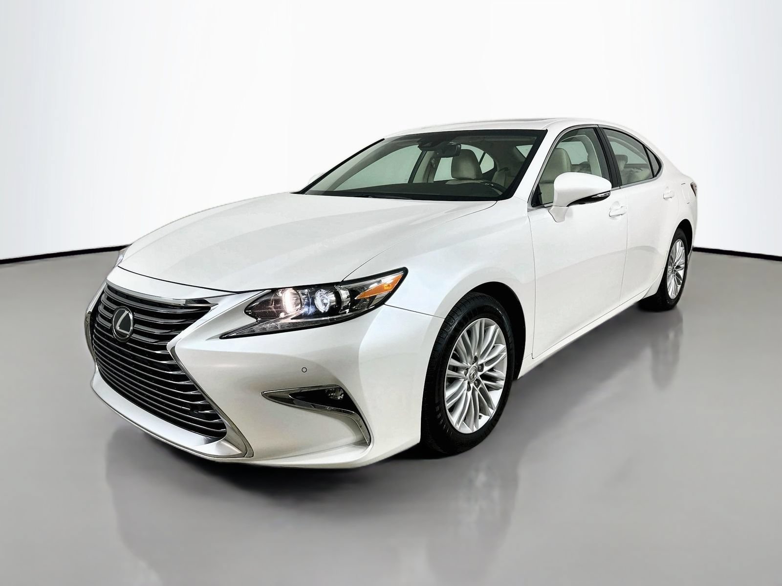 Used 2018 Lexus ES 350 w/ Premier Package