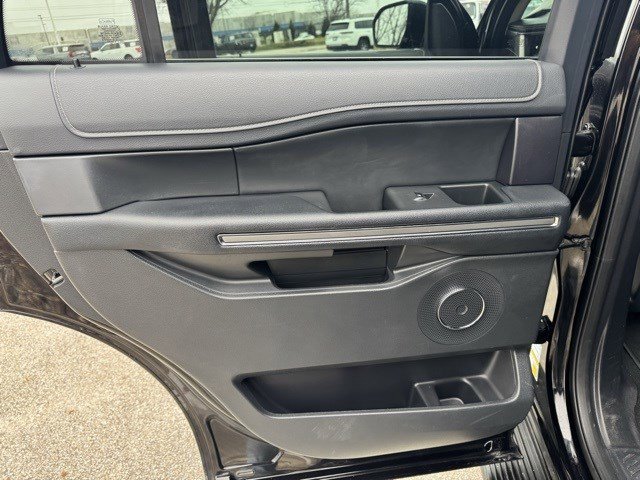Certified 2024 Ford Expedition XLT image 24