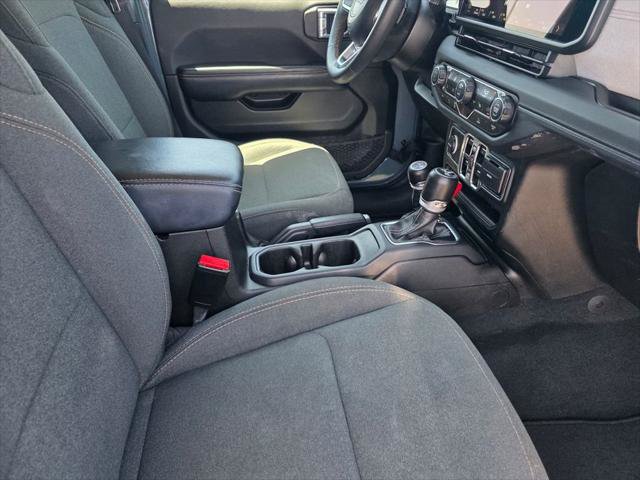 Certified 2024 Jeep Wrangler Unlimited Sahara AWD/4WD image 22