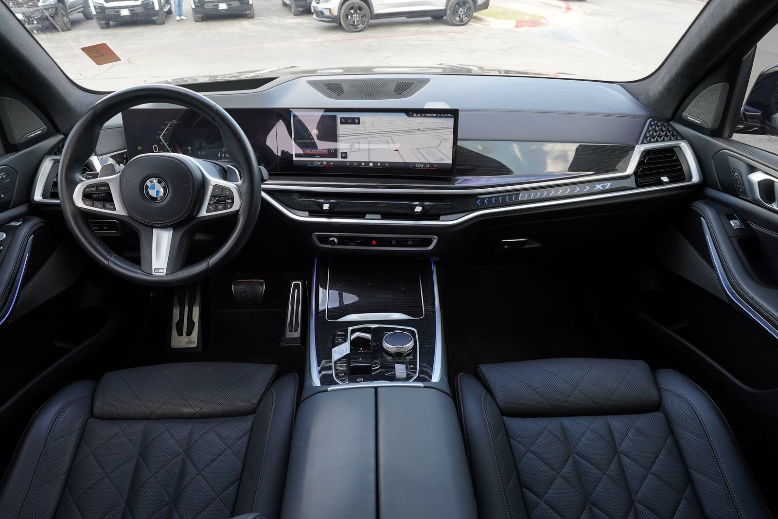 Used 2024 BMW X7 xDrive40i w/ M Sport Package AWD/4WD image 7
