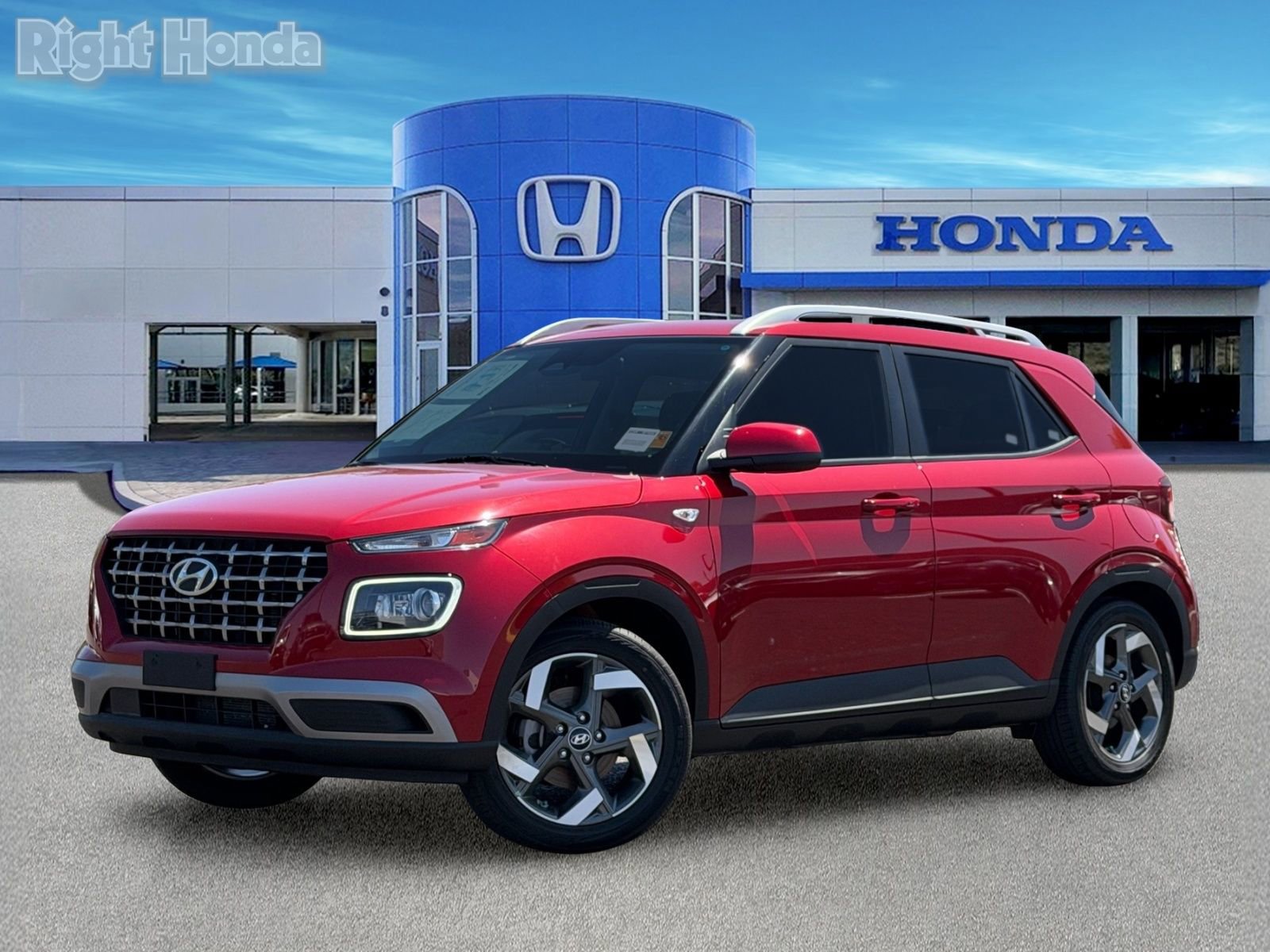 Used 2023 Hyundai Venue Limited FWD image 2