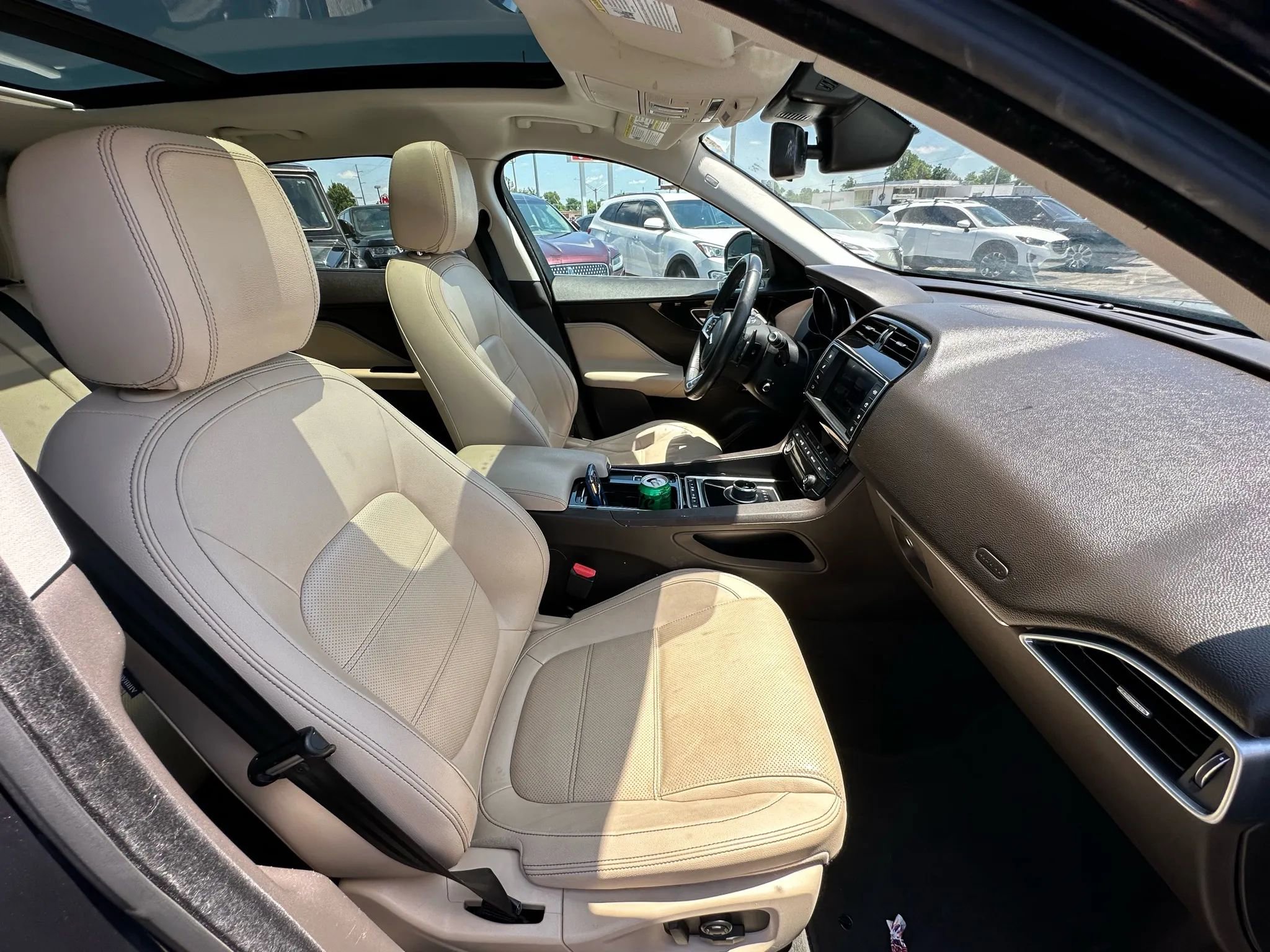 Used 2018 Jaguar F-PACE Prestige image 13