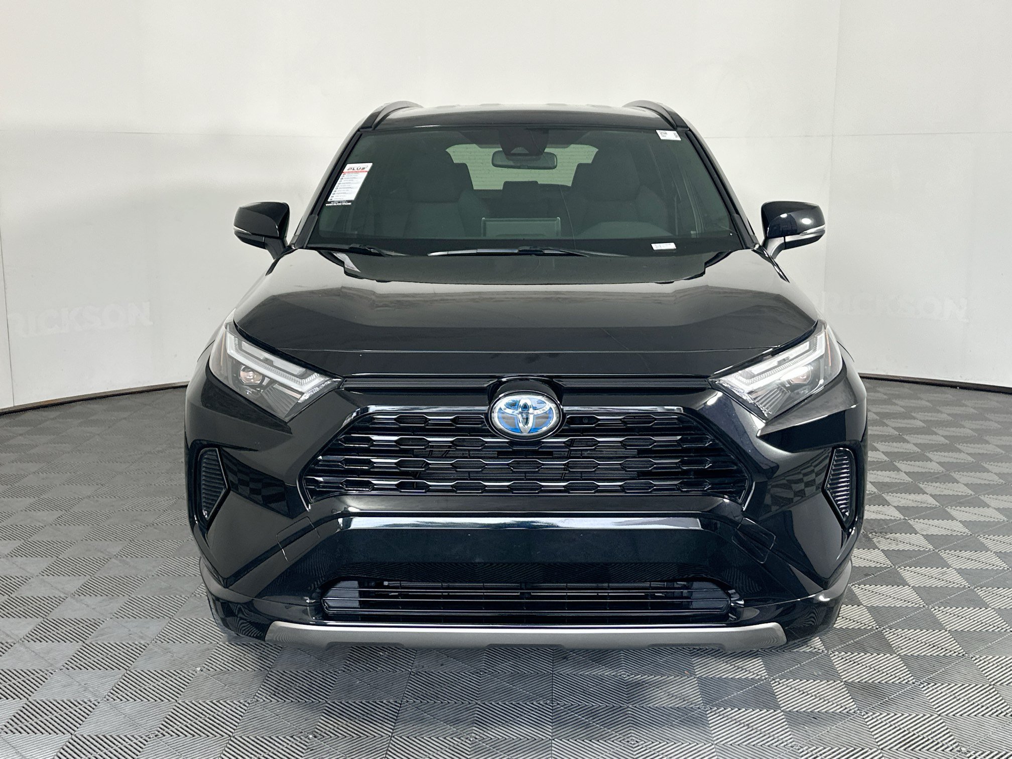 Used 2024 Toyota RAV4 SE AWD/4WD image 8