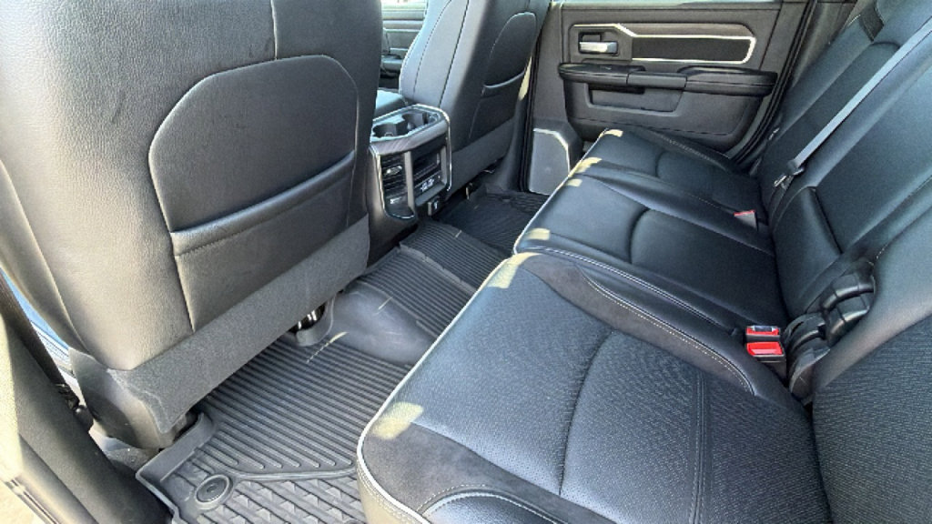 Used 2025 RAM 2500 Laramie AWD/4WD image 24
