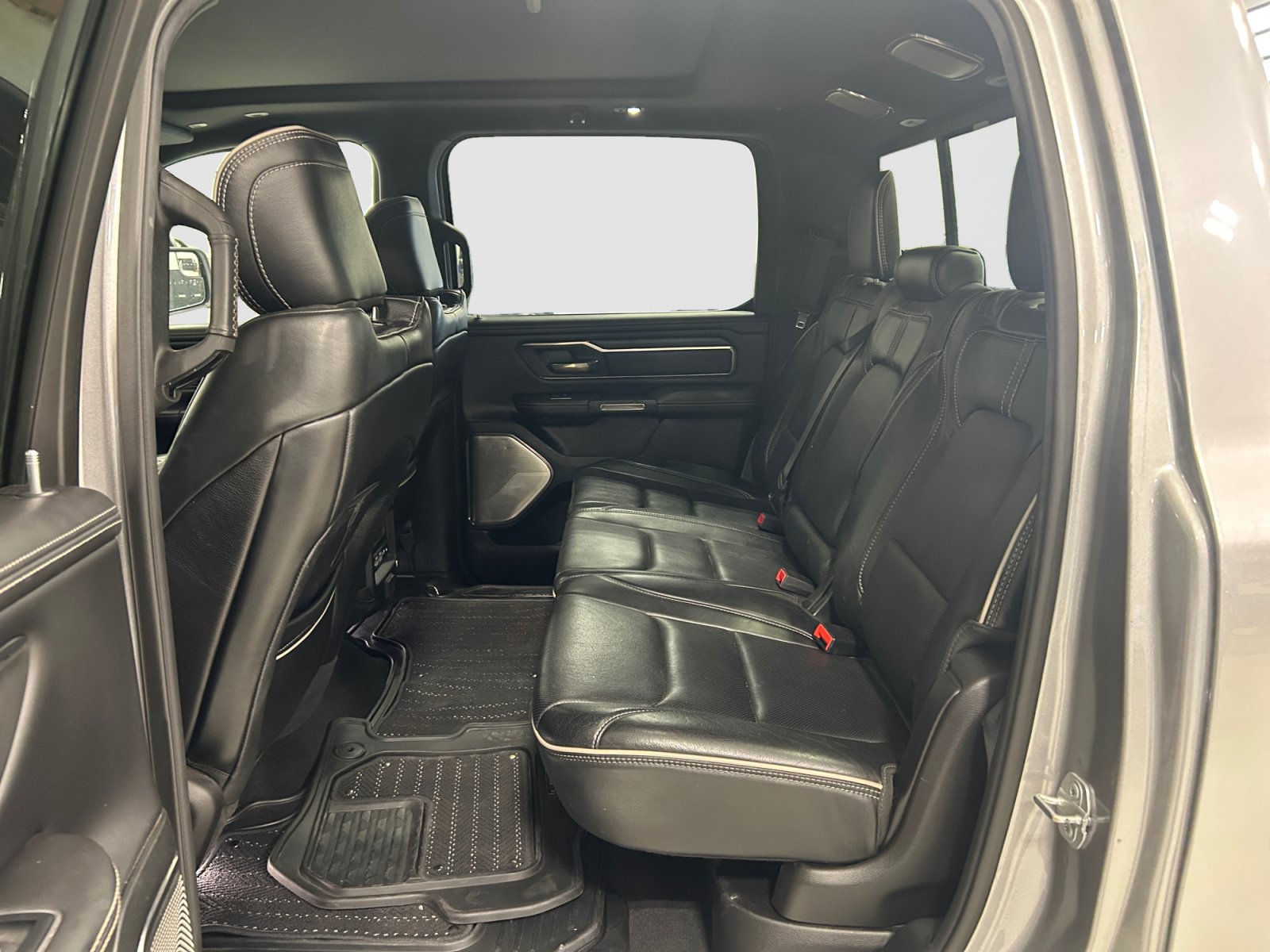 Used 2019 RAM 1500 Limited RWD image 19