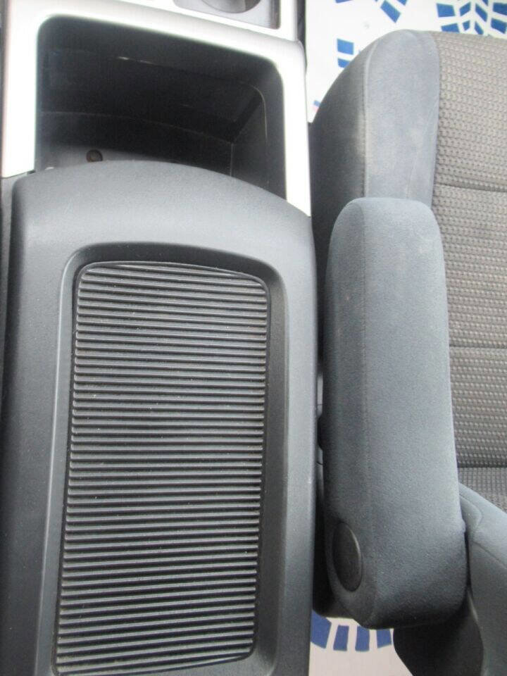 Used 2012 Nissan Armada SV image 39