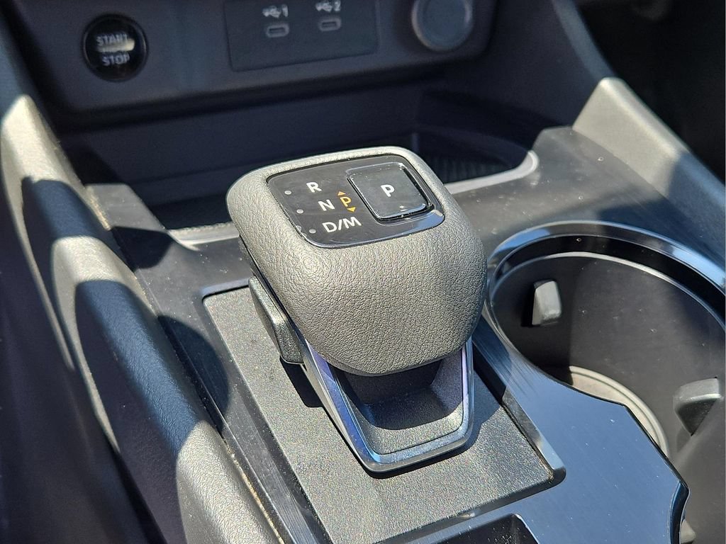 Used 2024 Nissan Rogue S AWD/4WD image 12