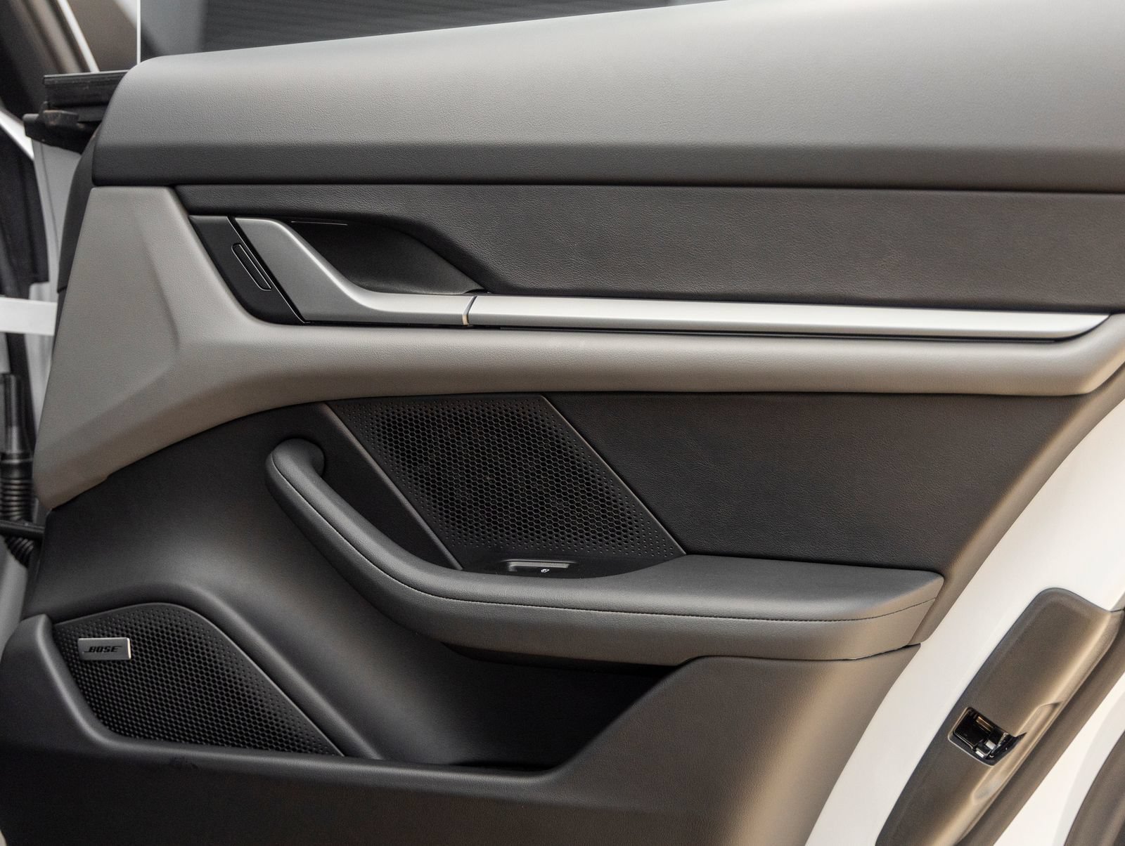New 2026 Porsche Taycan AWD/4WD image 43