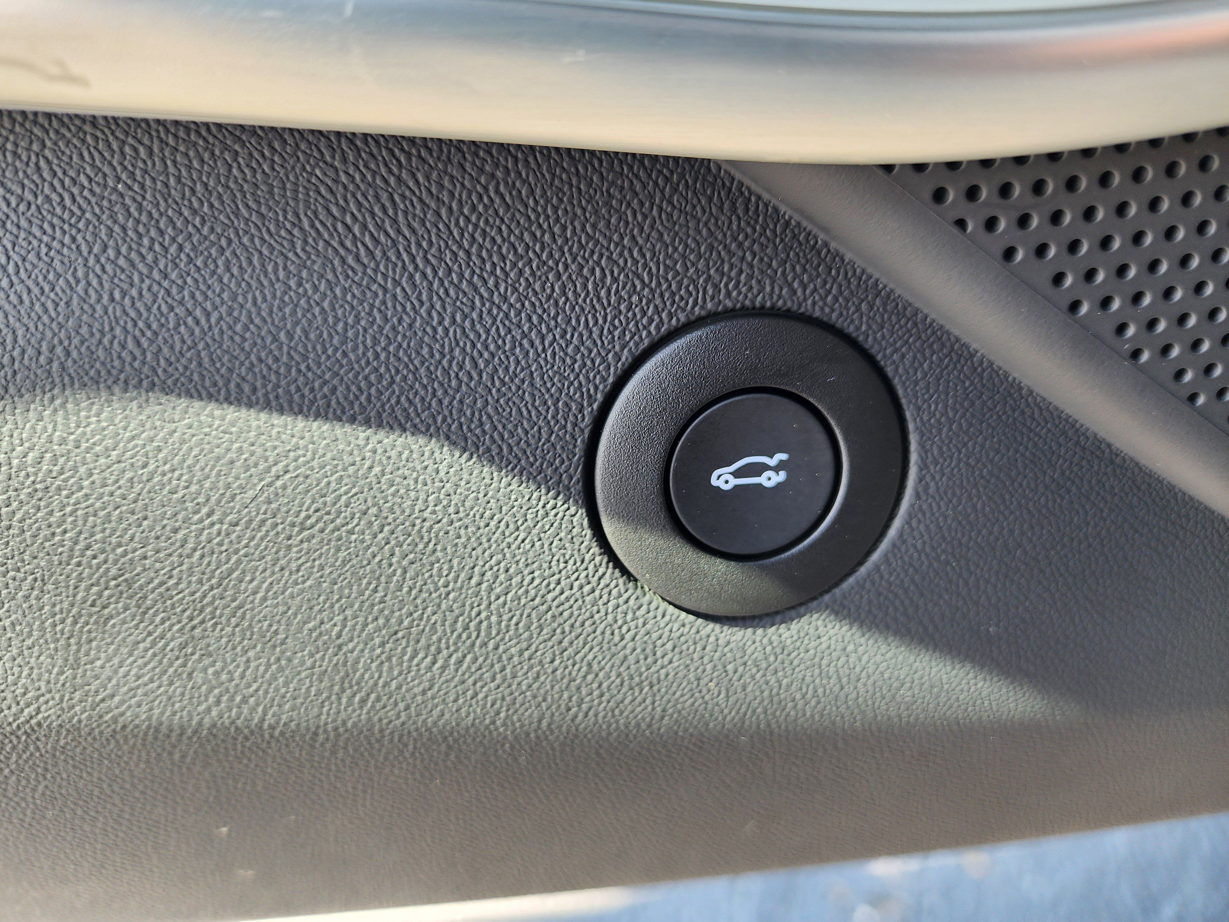 Used 2023 Chevrolet Camaro ZL1 RWD image 23