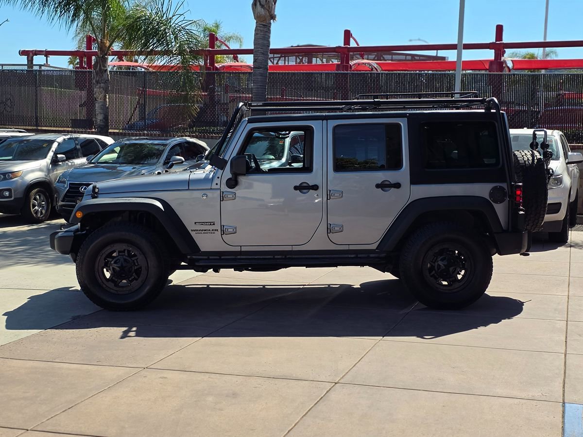 Used 2013 Jeep Wrangler Unlimited Sport AWD/4WD image 10