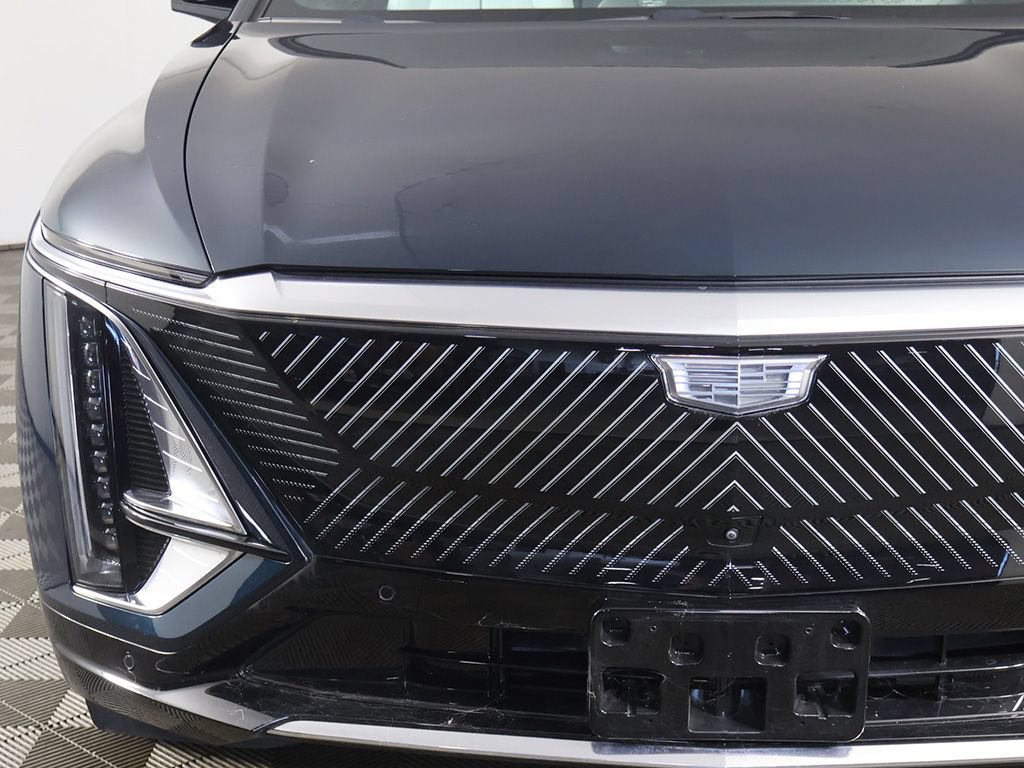 Used 2025 Cadillac Lyriq Luxury RWD image 16