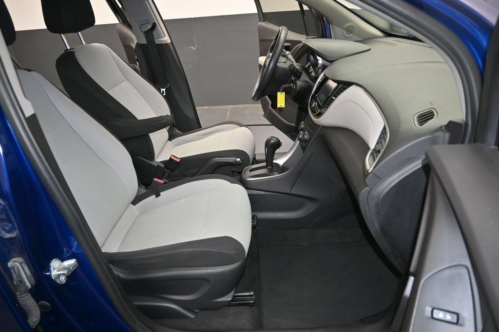 Used 2017 Chevrolet Trax LS FWD image 27