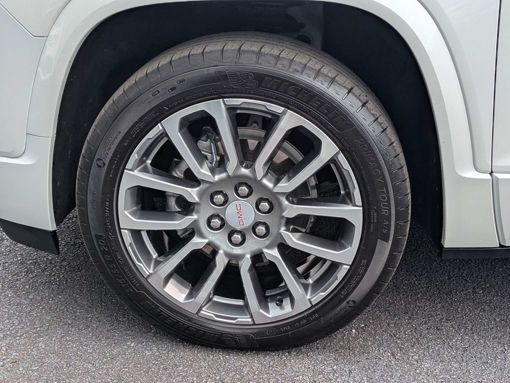 Used 2023 GMC Acadia Denali w/ Denali Ultimate Package FWD image 12