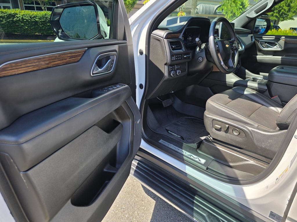 Used 2023 Chevrolet Tahoe High Country AWD/4WD image 27