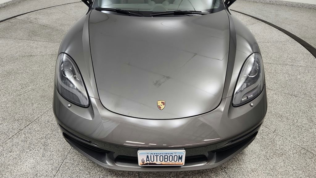 Used 2017 Porsche 718 Boxster RWD image 16