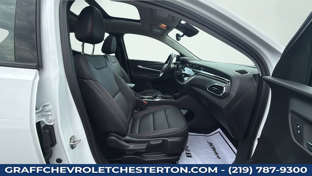 Used 2023 Chevrolet Bolt EUV Premier w/ Sun & Sound Package FWD image 39