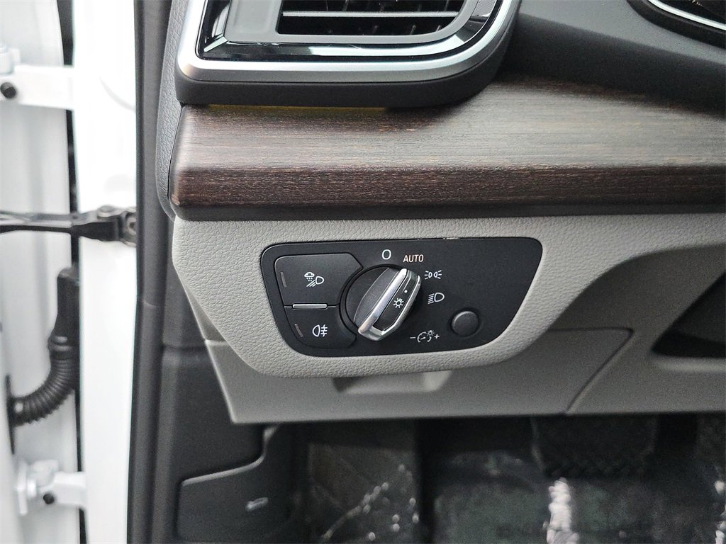 Certified 2025 Audi Q5 2.0T Premium Plus w/ Premium Plus Package image 29