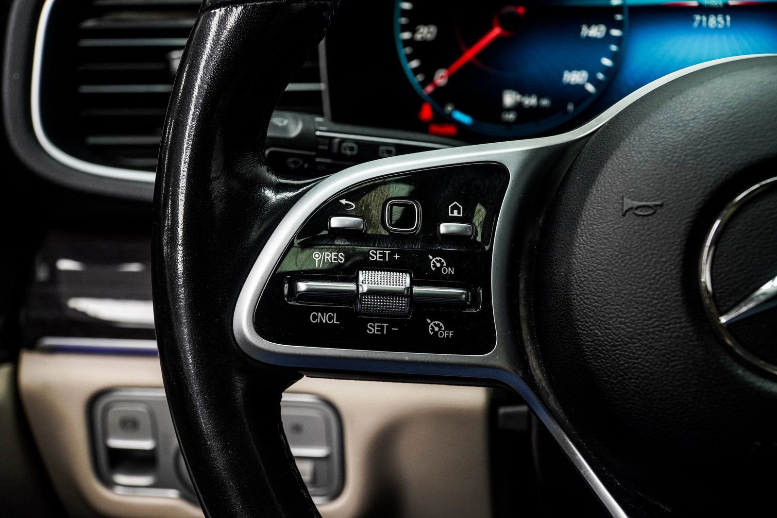 Used 2021 Mercedes-Benz GLE 350 image 27