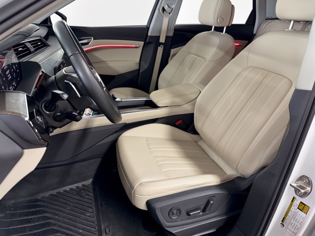Used 2024 Audi Q8 e-tron Premium Plus AWD/4WD image 5