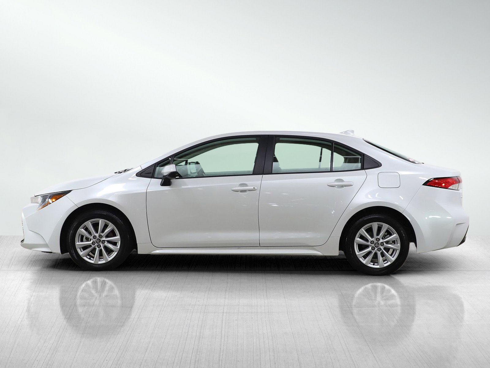 Used 2026 Toyota Corolla LE w/ LE Premium Package FWD image 2