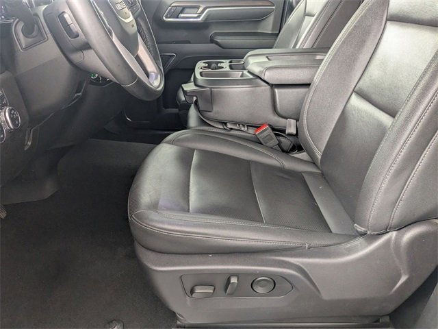 Certified 2025 GMC Sierra 1500 SLT image 13