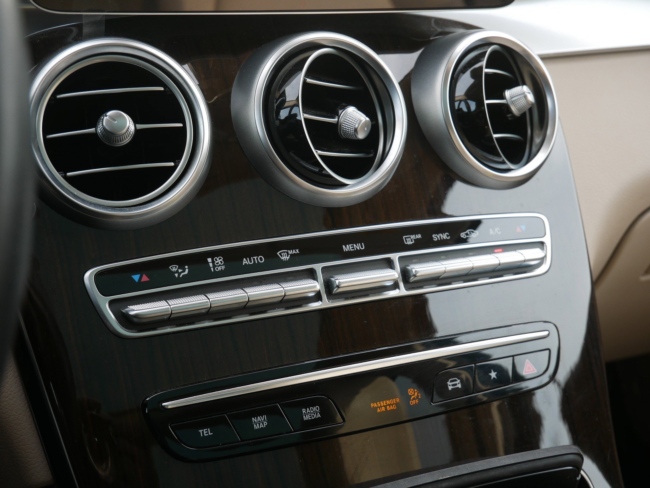 Used 2020 Mercedes-Benz GLC 300 4MATIC image 28