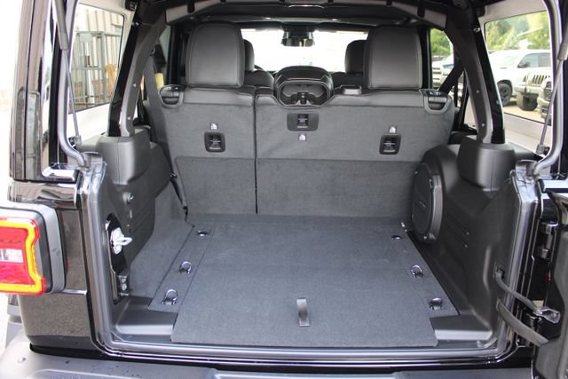 New 2027 Jeep Wrangler Unlimited Rubicon AWD/4WD image 38