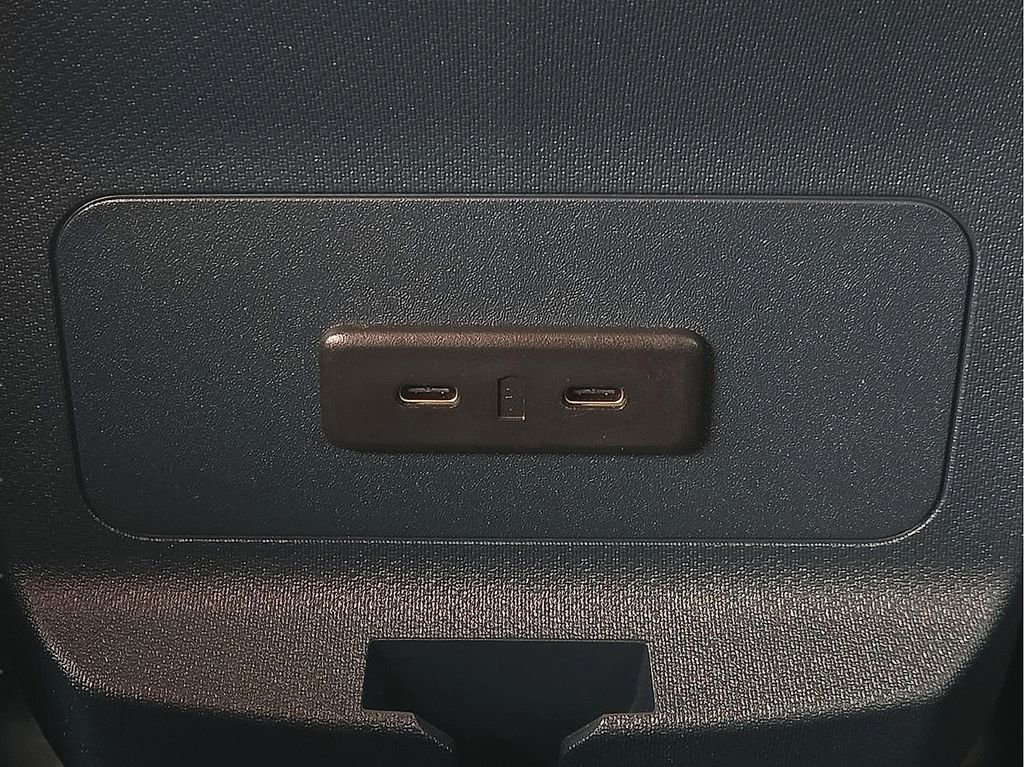 Used 2025 Ford Maverick XL image 9