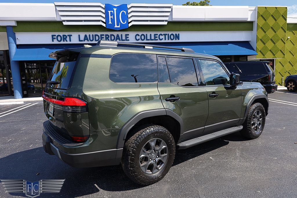 Used 2024 Lexus GX 550 AWD/4WD image 5