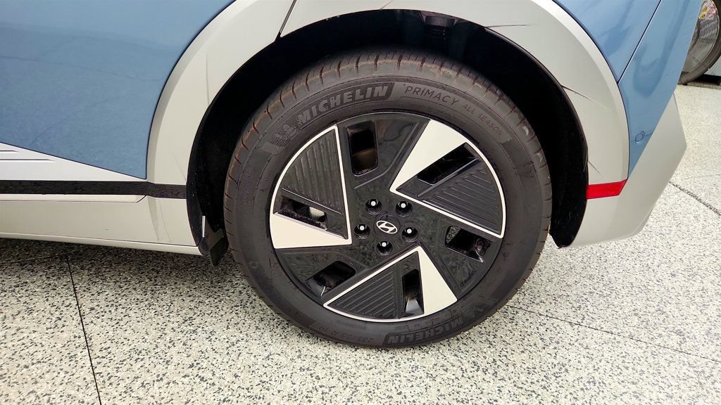 Used 2025 Hyundai Ioniq 5 Limited RWD image 9