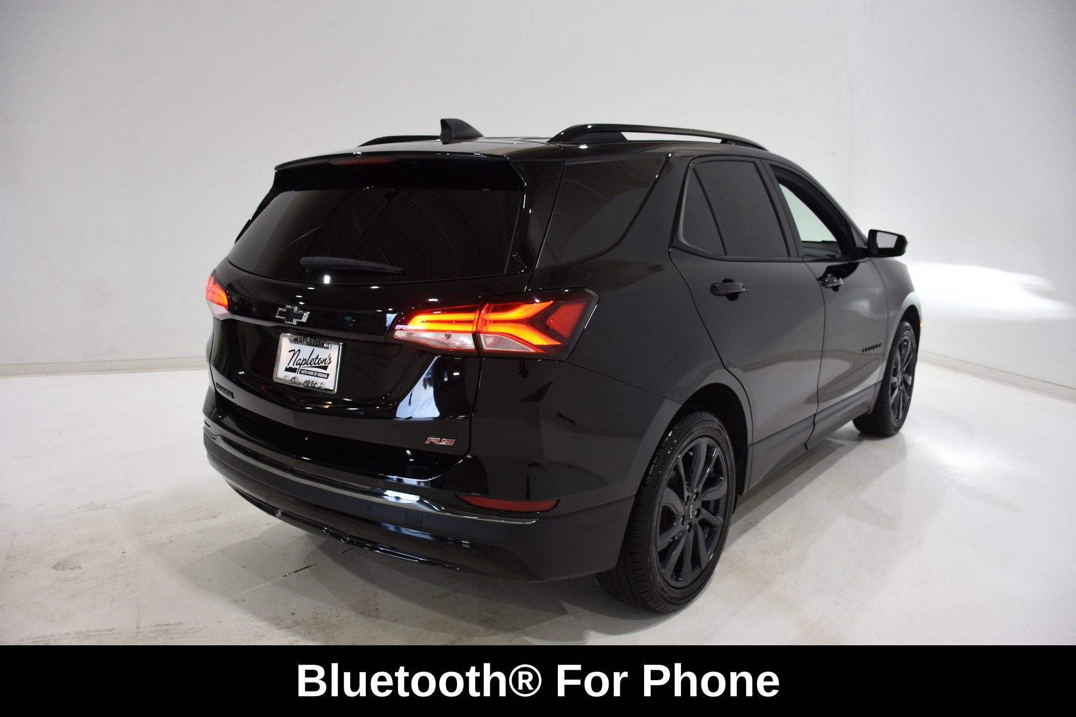 Used 2023 Chevrolet Equinox RS FWD image 4